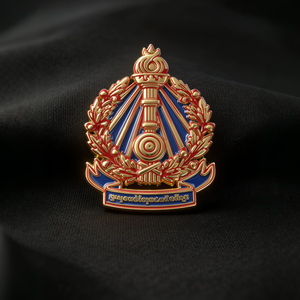 Distintivo Scolastico Personalizzato in Smalto per Premi Studenteschi |   Spilla in Metallo Ufficiale per Eventi Educativi - Souvenir - Product Image 1