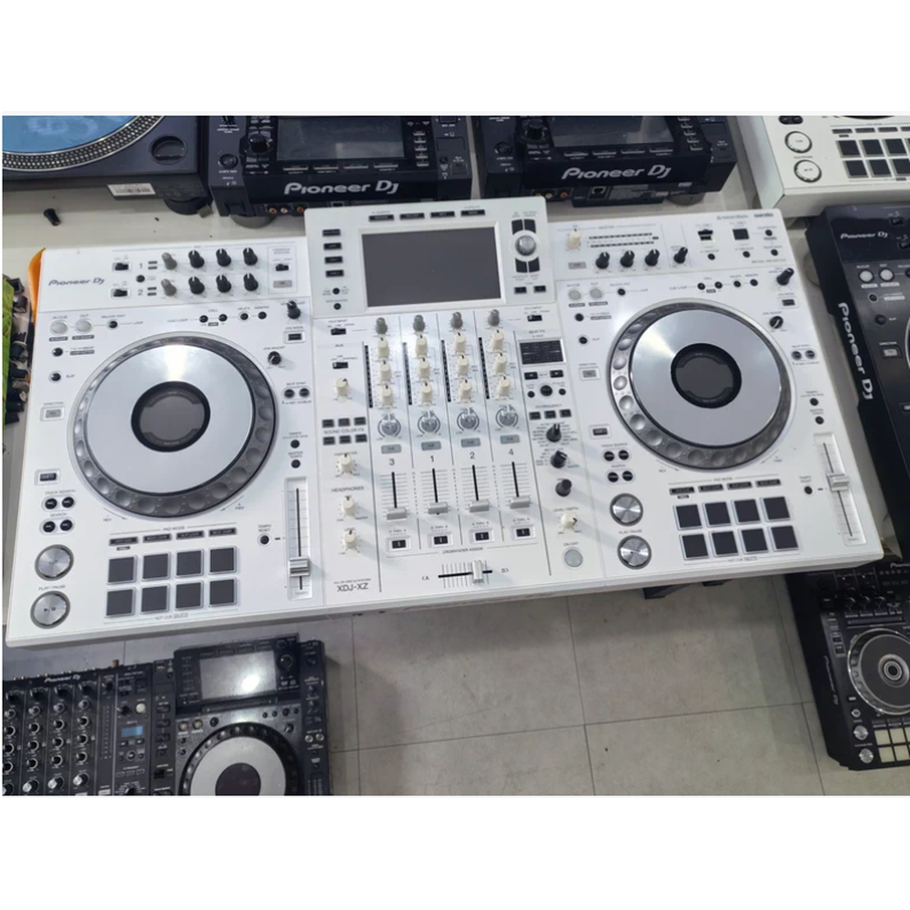 Pioneer DJ XDJ-XZ White Limited Edition | Flagship 4-Ch All-in-One