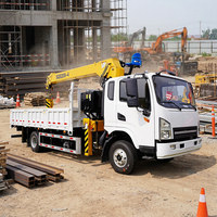 Le fabricant d'origine peut personnaliser une grue montée sur camion de 7 tonnes avec une adaptabilité multi-châssis et une prise en charge des modifications