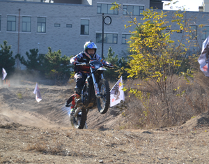 Motocross Eléctrica Pro-Racing <span class=keywords><strong>de</strong></span> 12000W <span class=keywords><strong>de</strong></span> Potencia Máxima para Pistas Nacionales <span class=keywords><strong>de</strong></span> Motocross y Circuitos <span class=keywords><strong>de</strong></span> Carreras <span class=keywords><strong>de</strong></span> <span class=keywords><strong>Campeonato</strong></span> - Product Image 3