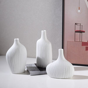 <span class=keywords><strong>Vase</strong></span> en céramique nordique accessoires de maison ligne Vases Pots de plantes Vases à fleurs en porcelaine blanche pour intérieur salon décoratif - Product Image 1