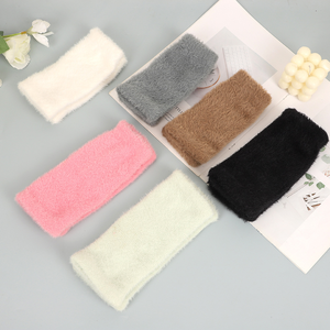 Liquidation d'usine : Gants thermiques pour femme, style vison en peluche, <span class=keywords><strong>mi</strong></span>-doigts, épais, moelleux, élégants, chauffants, pour la <span class=keywords><strong>saison</strong></span> des neiges - Product Image 1