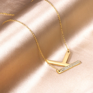 Collar con Colgante de Letra <span class=keywords><strong>M</strong></span> de Alta Calidad, Inicial del Alfabeto, Acero Inoxidable, Collares de Concha Negra para Mujer - Product Image 2