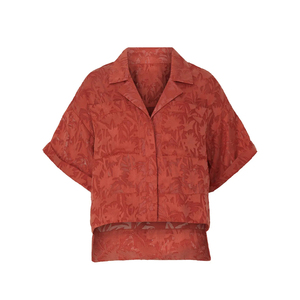 Camisa de manga corta de jacquard tejido liso para mujer con cuello tipo campamento y dobladillo asimétrico, <span class=keywords><strong>blusa</strong></span> casual con frente personalizable - Product Image 1