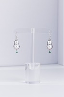 Double prospérité et double bonheur : Boucles d'oreilles en perles d'eau douce naturelles Aurora avec deux pétales de lotus.