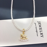 SHDIYAYUN Vente en gros de pendentifs personnalisés multi-perles en forme de cheval plaqués or avec perle d'eau douce naturelle