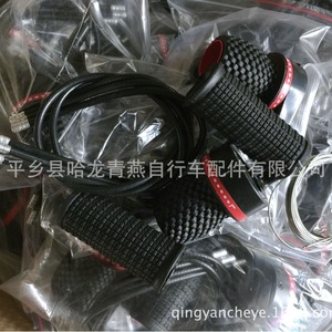 Bicycle Throttle 18 Speed <b>Red</b> Grip Sleeve with Cable Housing Aluminum <b>Material</b> - Product Image 4
