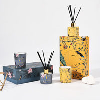 Großhandel Luxus-Heimdekor Reed-Diffusor-Set aus Sojawachs Duftkerze & Aromatherapie-Geschenkbox mit Stäbchenmuster-Design
