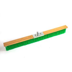 Balai de jardin avec poils rigides en nylon, manche en métal robuste, 120 cm, système combiné de balayage de rue écologique - Product Image 1