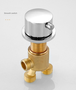 ก๊อกอ่างอาบน้ำแบบ5รูสำหรับอ่างอาบน้ำแบบกระจายพร้อมก๊อกสีทองติดบนอ่างอาบน้ำ - Product Image 5