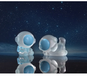 Mini Estatua de Astronauta de Resina. Adorno de Astronauta Adorable, Perfecto para Jardín de Hadas y Decoración de Mesa - Product Image 5