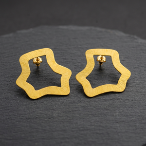 Pendientes de Estrella Amarilla Hechos a Mano, Chapados en Oro de 18K, Modernos, de Latón, Unisex, para Regalo de Fiesta, Soumya Creations BPE-17 Rajasthan - Product Image 4