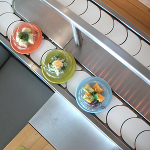 Máquina automática de sushi con sistema de cinta transportadora de sushi <span class=keywords><strong>Kaiten</strong></span> clásica WA con medias lunas - Product Image 3