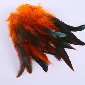 Plumas <span class=keywords><strong>de</strong></span> Gallo Teñidas <span class=keywords><strong>de</strong></span> Morado <span class=keywords><strong>de</strong></span> 4-6 cm, Venta al por Mayor <span class=keywords><strong>de</strong></span> Fábrica, Aptas para Prendas <span class=keywords><strong>de</strong></span> Vestir, Adornos Coloridos y Manualidades - Product Image 4
