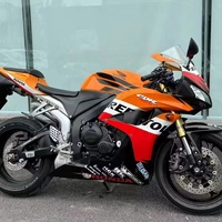 Honda CBR600RR 600CC, Motocicleta Deportiva Súper Potente de Cuatro Cilindros Refrigerada por Agua, con Gran Potencia, de Gasolina