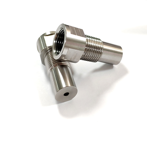 Adaptador espaciador CNC de acero inoxidable M18×1.5 para eliminación de luz de advertencia de motor y protección de sonda de emisiones - Product Image 5
