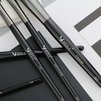 Ensemble de pinceaux de maquillage professionnels avec logo personnalisé, manche en bois, pinceau plat, pinceau éventail, crayon à sourcils, eye-liner, baume à lèvres, pinceau visage