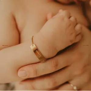 Inspirierender edelstahl-Schmuck geeignet für Babys, geschaffen zum Tragen bei besonderen Anlässen: Geburtstag, Feier-Geschenke