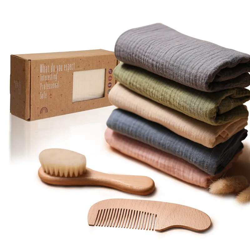 Wholesale Newborn Supplies Wooden Brush Bath Towel Baby Gift Set