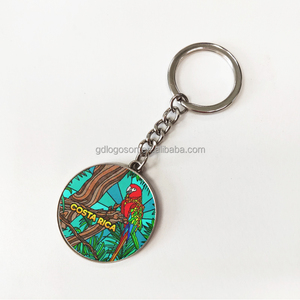 Llaveros de esmalte personalizados con logotipos de tucán y loro, recuerdo de Costa Rica, regalo de viaje, venta al por mayor de fábrica de origen en China - Product Image 1