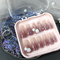 24 Uñas Postizas de ABS Color Rosa Morado con Flores Brillantes, Uñas Artificiales Medianas Estilo Bailarina