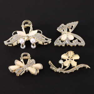 กิ๊บติดผมรูปผีเสื้อ โลหะผสมคริสตัล ขนาดกลาง 13 ซม. สำหรับผู้หญิง งานปาร์ตี้ เครื่องประดับศีรษะ - Product Image 3