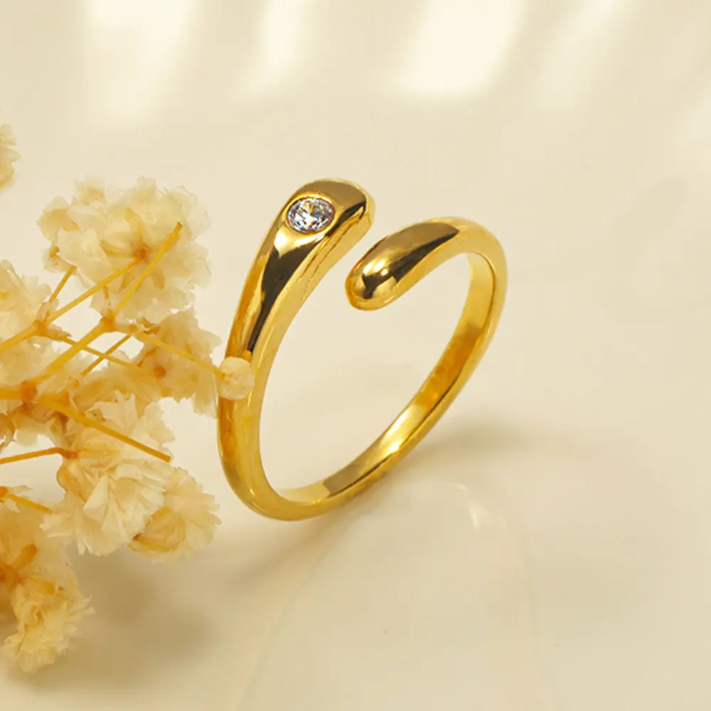 Itanium-anillo abierto de acero inoxidable para mujer, sortija con forma de serpiente con incrustaciones de diamantes simples y chapado en oro de 18K, joyería personalizada de dedo de estilo fresco szs89