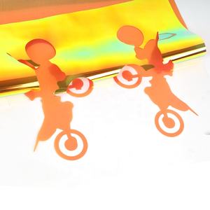 Vinyle thermocollant pailleté laser caméléon Guangyintong pour projets de bricolage, surface douce au toucher et vinyle facile à découper - Product Image 2