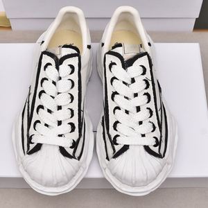 Chaussures de sport unisexes de créateur originales, style décontracté de luxe, chaussures plates en toile, chaussures de marche pour femmes de qualité supérieure - Product Image 3