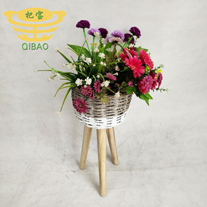 <span class=keywords><strong>Maceta</strong></span> <span class=keywords><strong>tejida</strong></span> a mano de ratán PE con pata de madera independiente, cesta de flores al aire libre, venta al por mayor - Product Image 3