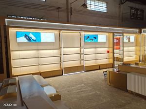 Espositori di Alta Qualità per Scarpe da Uomo e Donna, Design per Negozi Completi, Scaffali Espositivi Bianchi/Arancioni - Product Image 2