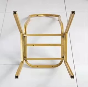Chaises empilables en métal doré pour événements, banquets, hôtels et mariages – Vente en gros - Product Image 6