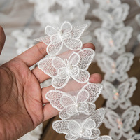 Ruban de Dentelle Guipure Brodé Blanc, Tissu Décoratif avec Papillons et Perles pour Couture