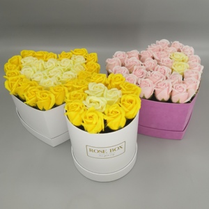 กล่องดอกไม้รูปหัวใจสุดหรูแบบสั่งทำพิเศษสำหรับวันวาเลนไทน์ปี 2026 พร้อมเคลือบด้านและลายนูนสำหรับคนรัก - Product Image 5