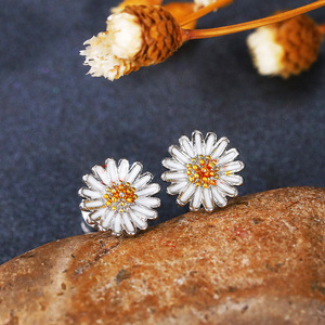 Orecchini a Perno con Margherite e Girasoli per Donne, Eleganti Orecchini Floreali alla Moda, Accessori Regalo per Uso Quotidiano - Product Image 2