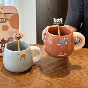 Mug à café en céramique Tom et Jerry avec cuillère, boîte cadeau, design cartoon, pour la maison - Product Image 3