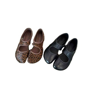Chaussures plates Mary Jane à imprimé léopard en cuir véritable, bout rond, bride unique, antidérapantes, avec nœud, pour toutes les saisons - Product Image 1