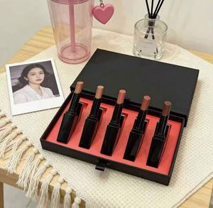 Lápiz Labial Mate/Brillante de Lujo de Alta Gama al por Mayor, Resistente al Agua, de Larga Duración, Acabado Antiadherente, Certificado HALAL CE, Marca OEM/ODM - Product Image 3