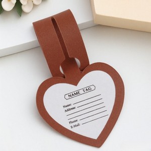 Étiquette de <span class=keywords><strong>bagage</strong></span> en cuir PU avec impression de soie créative en forme de cœur, étiquette de <span class=keywords><strong>bagage</strong></span> pour <span class=keywords><strong>avion</strong></span>, étiquette de contrôle d'enregistrement - Product Image 1