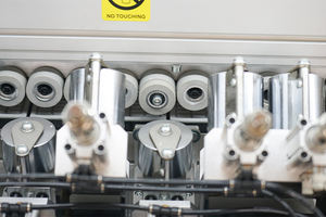 Machine à chanfreiner de haute précision 450SG, couteau de suivi supérieur/inférieur pour un ajustement parfait des panneaux à 45 degrés - Product Image 2