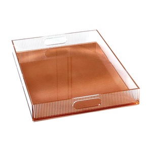 Plateau en lucite ondulée ambre personnalisé RAYYI Judaica - Product Image 1
