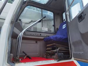Grúa sobre Camión Zoomlion Usada de 25 Toneladas con Motor, Bomba y Componentes de Caja de Cambios, Alta Rentabilidad, Bajo Consumo de Combustible, Bajo Precio - Product Image 6