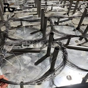 Stock Mesh Hindernisse Tank <span class=keywords><strong>Invisible</strong></span> Drone <span class=keywords><strong>Net</strong></span> Zaun Tank Barrier <span class=keywords><strong>Net</strong></span> Anti Tank Barrier Metal Mesh - Product Image 5