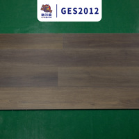Suelo LVT Certificado CE FloorScore SCS, Residencial y Comercial, Fábrica de Foshan, Revestimiento de Vinilo con Recubrimiento UV