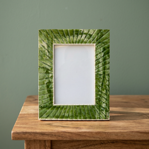 Marco de Fotos Moderno de Resina y Madera, Diseño Rectangular con Rayas Diagonales, Exhibición Vertical de Sobremesa, Marco Personalizado para Fotos, Decoración del Hogar - Product Image 1