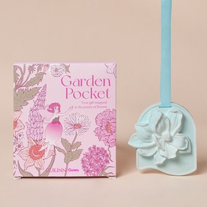 Tablette parfumée pour voiture Fleur d'Haitang, parfum longue durée, pendentif de voiture personnalisé au design raffiné, tablette de parfum pour voiture - Product Image 4
