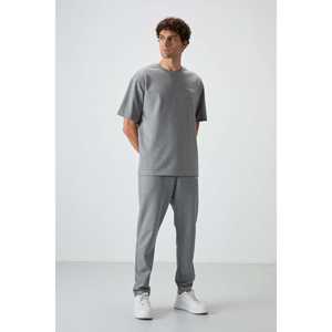 Conjunto Deportivo de Algodón Gris Melange para Hombre, Casual, Transpirable, Corte Holgado, 340 Gramos - Product Image 5