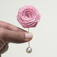 Perle coréenne Rose alliage plaqué or broche longue aiguille Corsage collier broche costume robe accessoires
