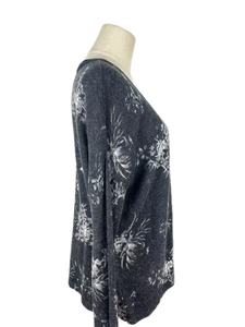 Nuova collezione autunno-inverno maglione lavorato a maglia Vintage di fascia alta con motivo floreale da donna ampio scollo a V con decorazione a bottoni - Product Image 2