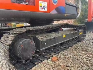 Mini pelle sur chenilles Hitachi ZX120 de 12 tonnes d'occasion certifiée CE avec pompe à moteur Hitachi et roulement 2022 Modèle Japon - Product Image 6